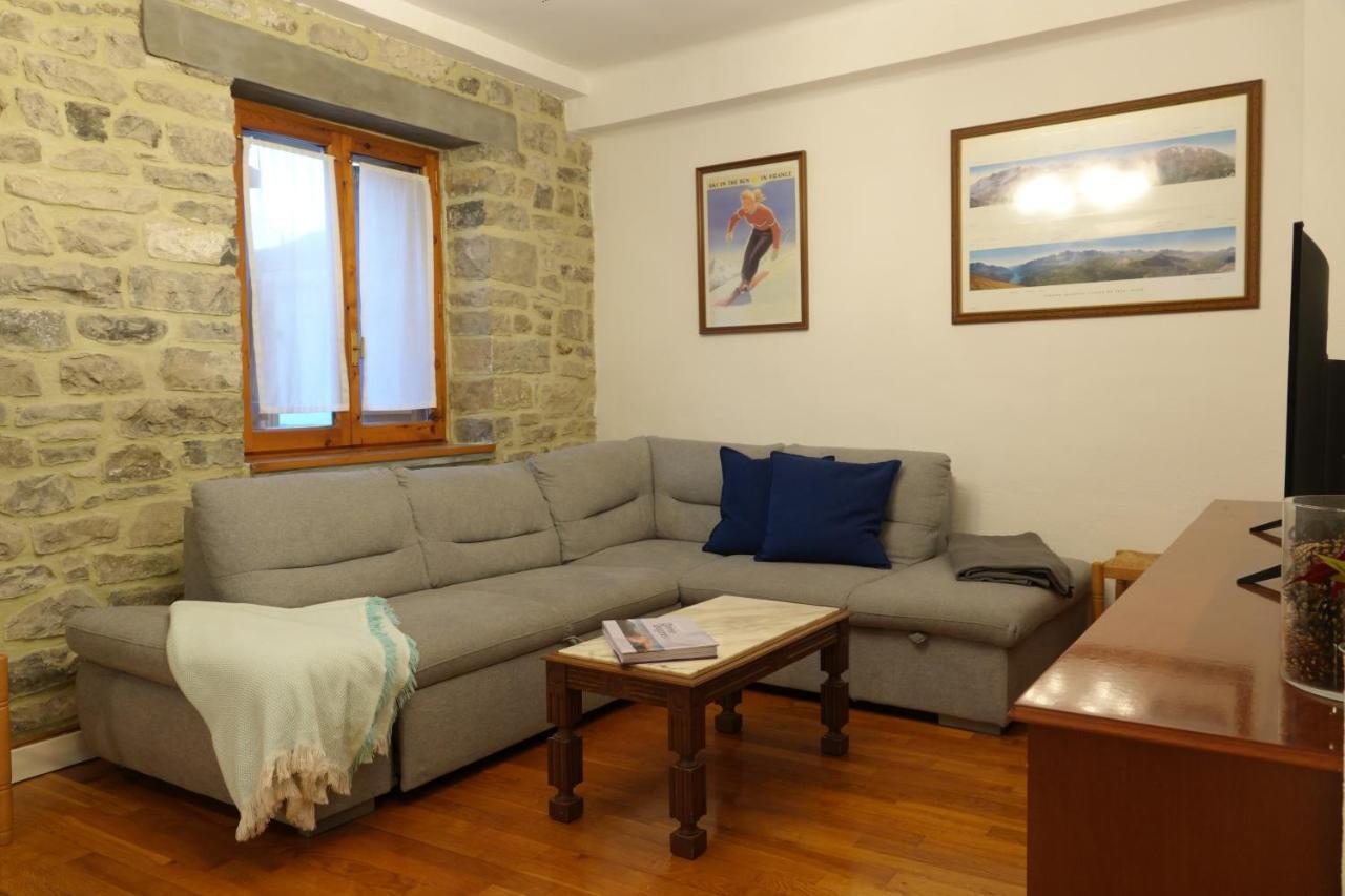 Willa Cirjuana, Casa En El Centro Con Agradable Jardin Y Barbacoa By Pirineos 360 Biescas  Zewnętrze zdjęcie